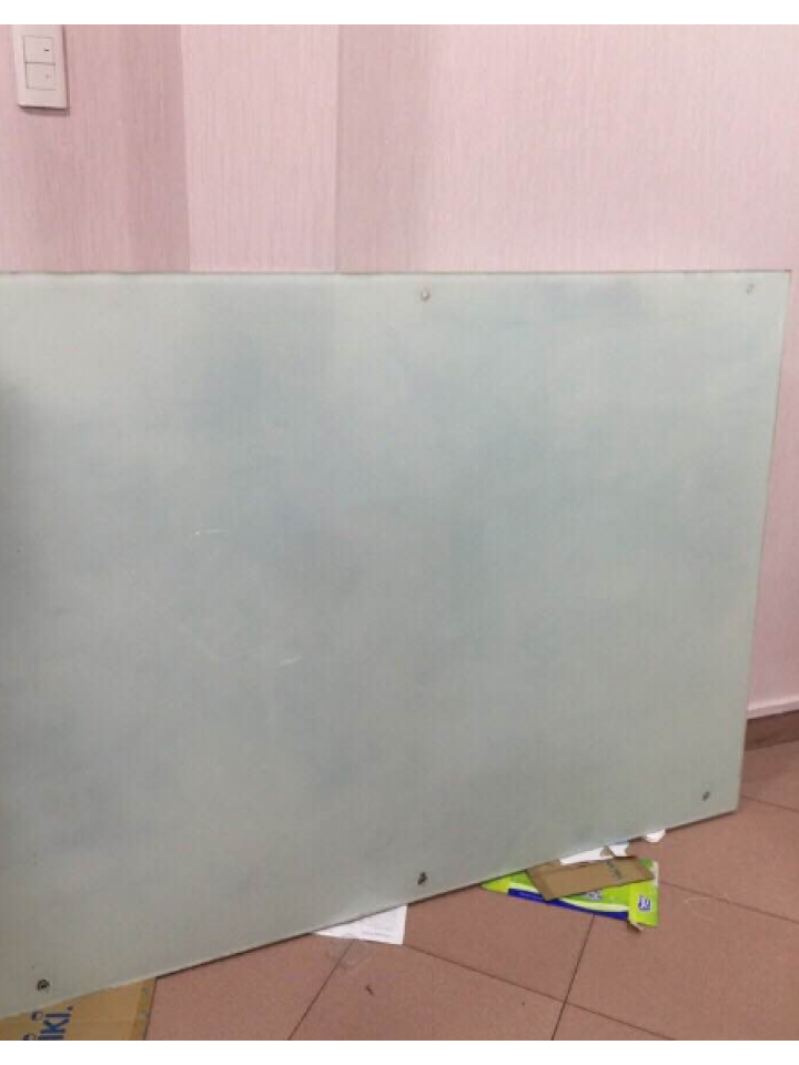 Thanh lý bảng viết kính ốp tường